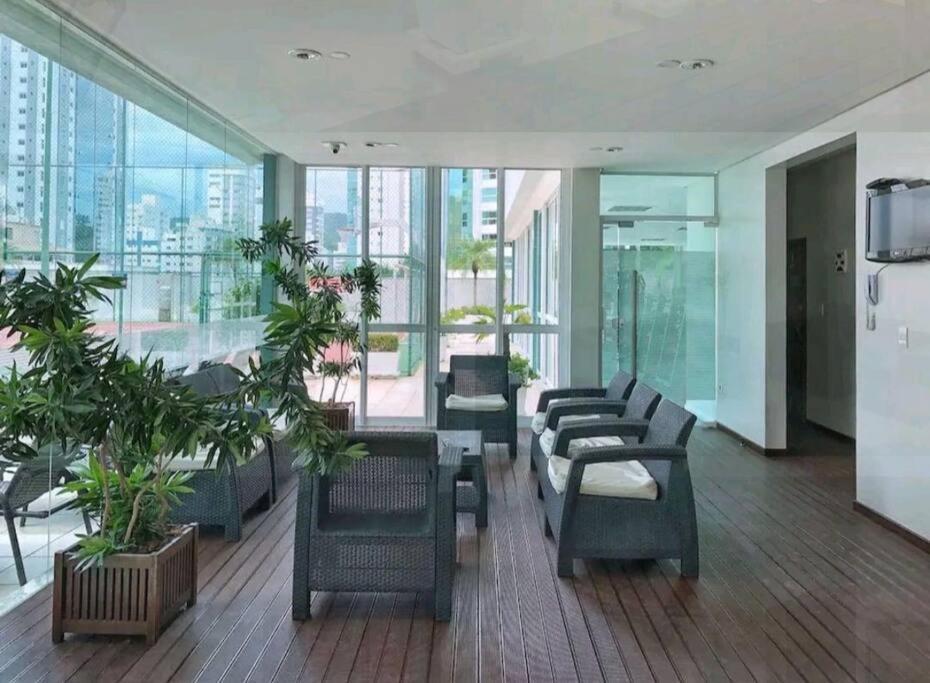 Vista Espetacular Da Roda Gigante Apartamento Balneário Camboriú
